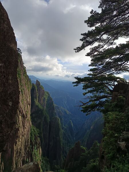 File:黄山 西海大峡谷.jpg