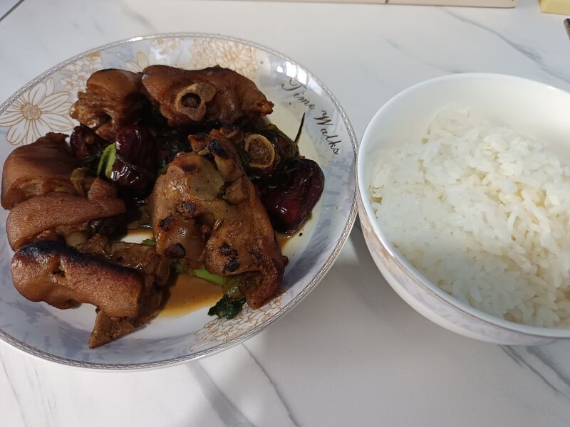 File:红烧猪蹄.jpg