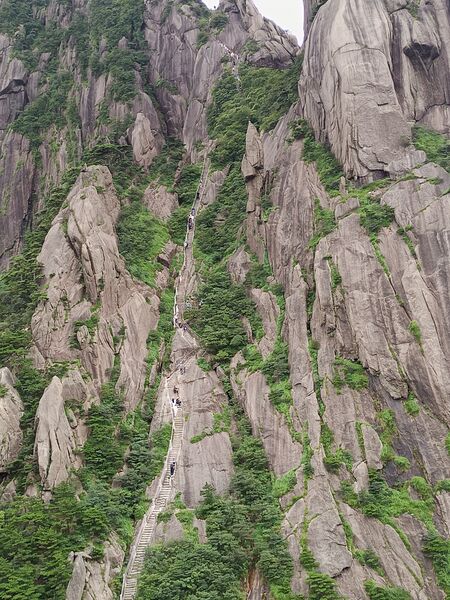 File:黄山 天都峰.jpg