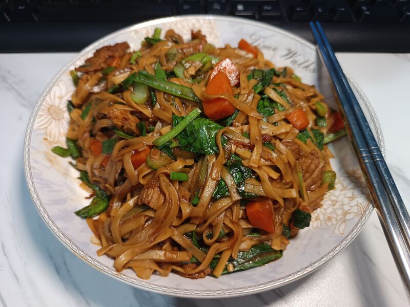 File:生活碎片-胡萝卜焖面.jpg